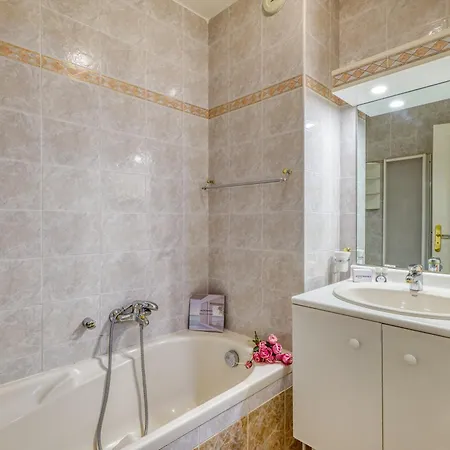 Garden View Daturas - Happy