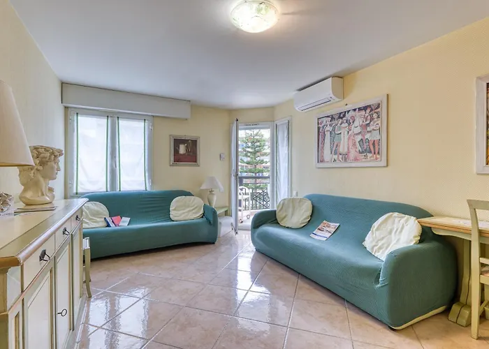 Garden View Daturas - Happy * Menton