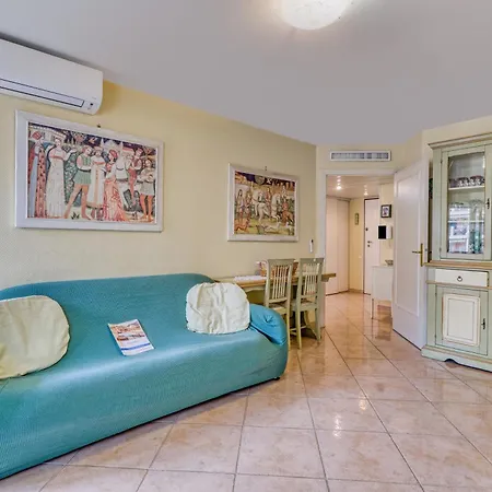 Διαμέρισμα Garden View Daturas With Balcony - Happy