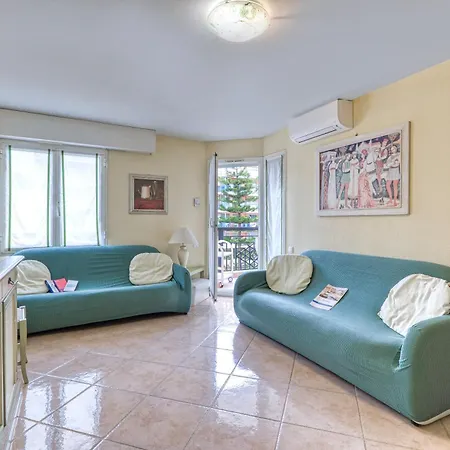 Garden View Daturas With Balcony - Happy Μεντόν